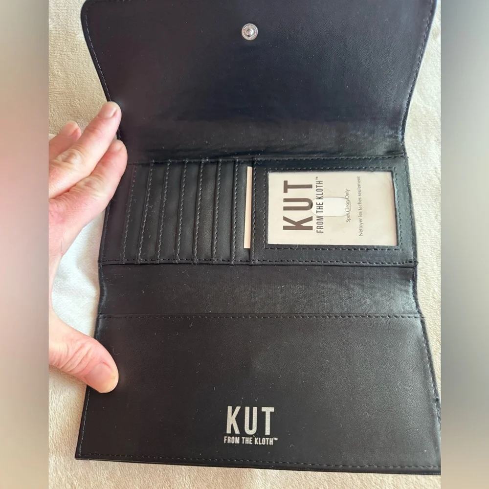 KUT FROM THE KLOTH Black/White Card Holder